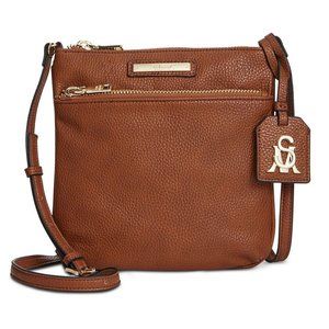 NWT  STEVE MADDEN BKEREN  crossbody bag